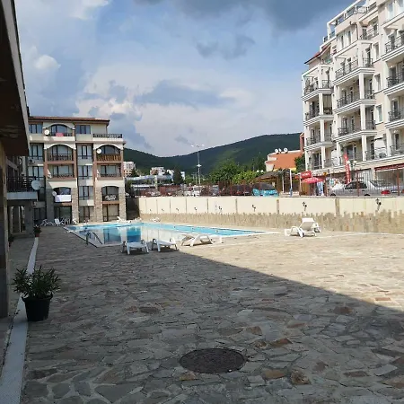 Panorama *